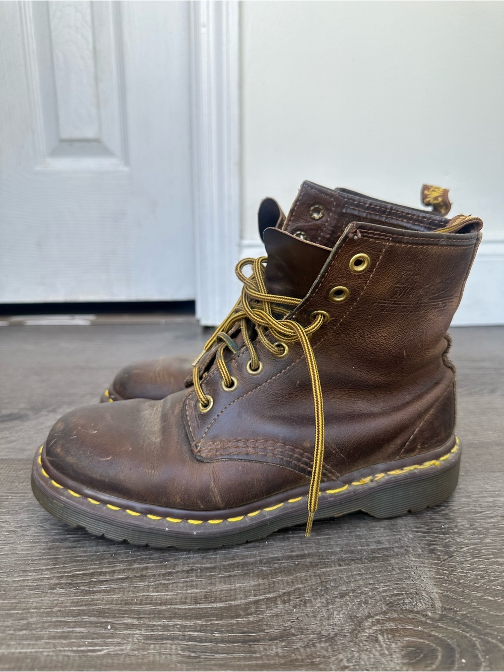 Vintage Dr. Martens 1460 Made in England Brown Crazy Horse Leather Boots UK 7